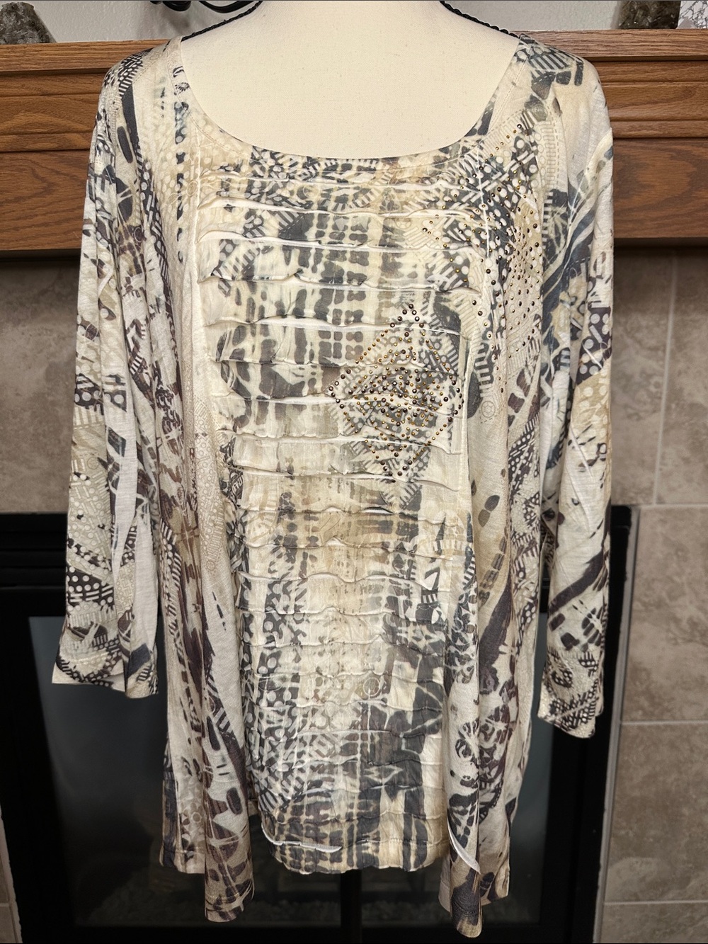 Laura Ashley Woman 2X Animal Print Ruffle Rhinestone Top NWT